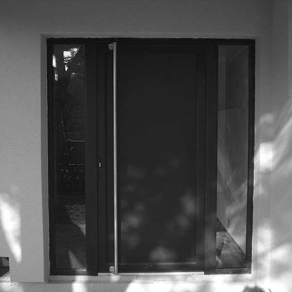 Porte d'entrée vitrée